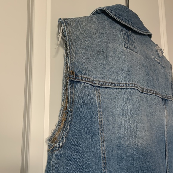 FOREVER 21 SIZE S Distressed Denim Vest - Picture 3 of 7